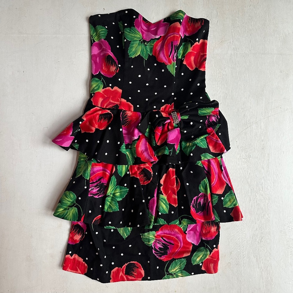 Vintage Evenings by Pantagis Bold Floral Strapless Ruffle Cocktail Dress